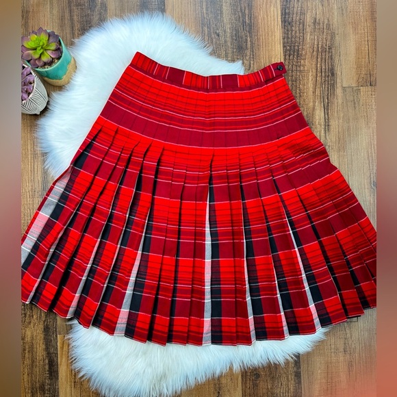 Pendleton Dresses & Skirts - Pendleton 100% Virgin Wool Pleated Skirt